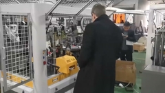 Dos clientes serbios visitaron la fábrica de máquinas de tazas de papel de Mingyuan